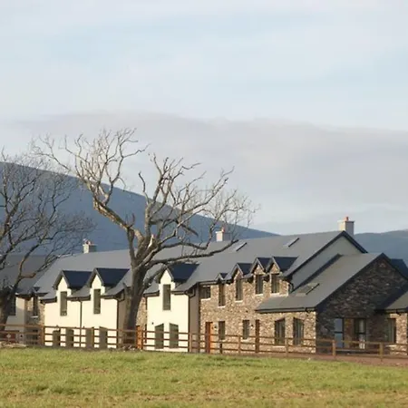 Stunning 3-bed House In Dingle Holiday home Emlagh East