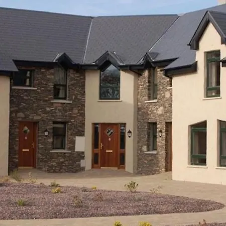 Stunning 3-bed House In Dingle * Emlagh East
